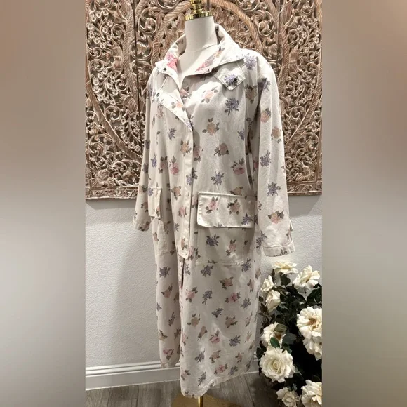 Kay Louise One of a Kind Cotton Denim Off-White Floral Drover’s (Duster) Coat - Picture 4 of 14